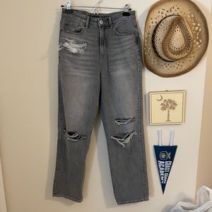 NWOT American Eagle Gray Distressed  highest rise ‘90s boyfriend size 6
